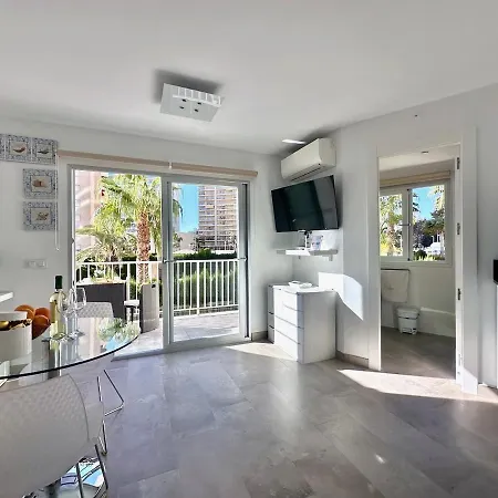 Modern Near The Sea アパート *