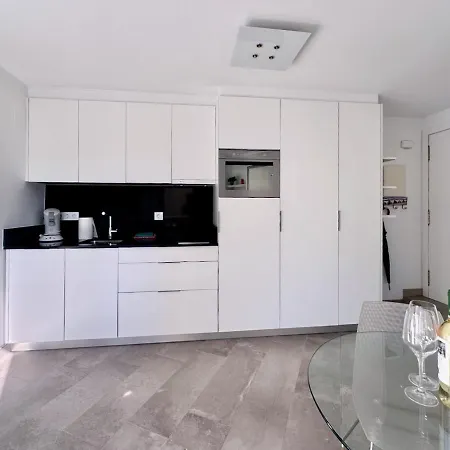 Lejlighed Modern Near The Sea