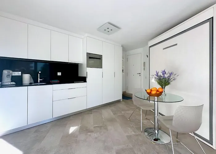 Appartamento Modern Near The Sea *